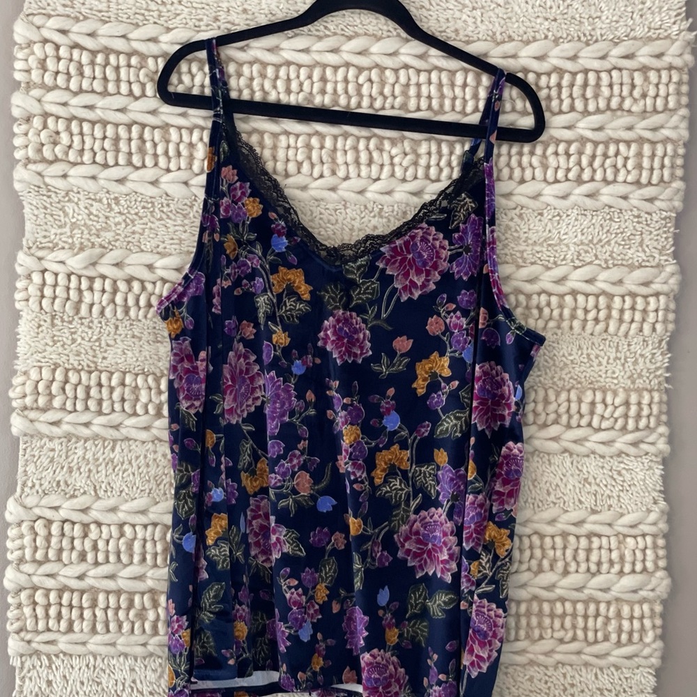 Torrid tank Size 18/20